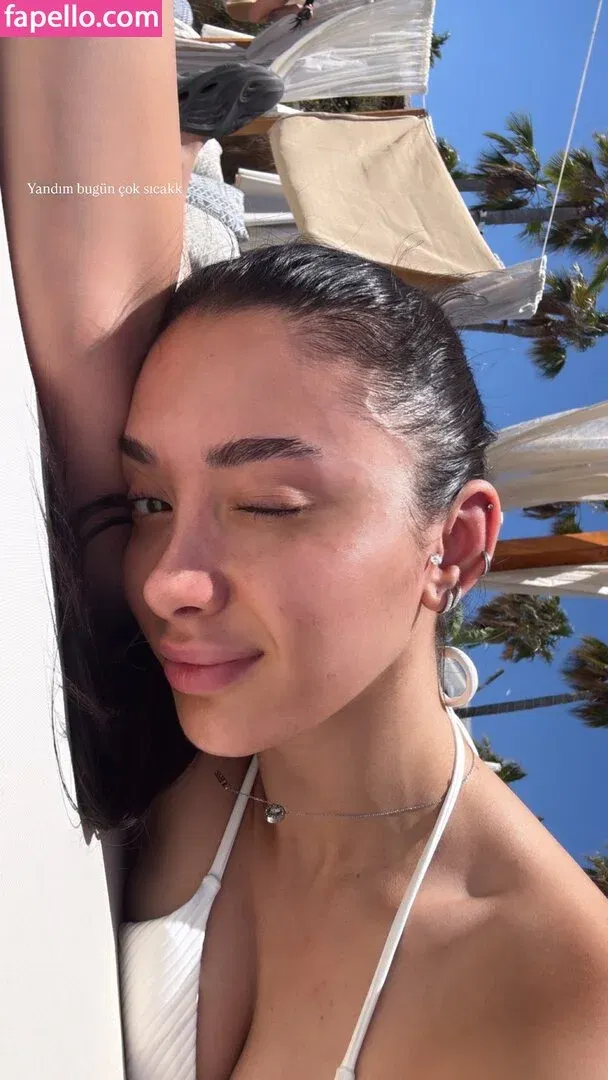 Atavratmiyav Onlyfans Photo Gallery 