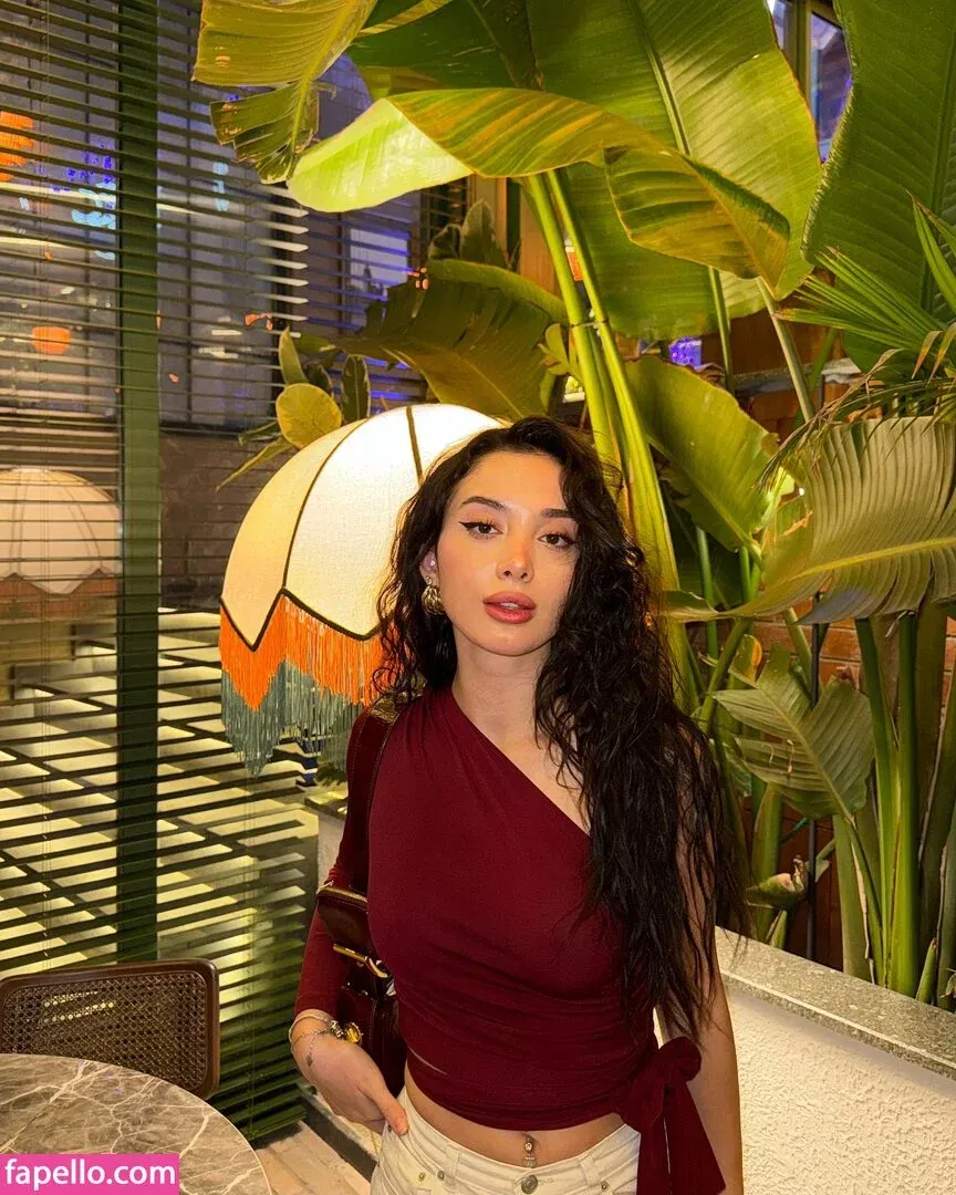 Atavratmiyav Onlyfans Photo Gallery 