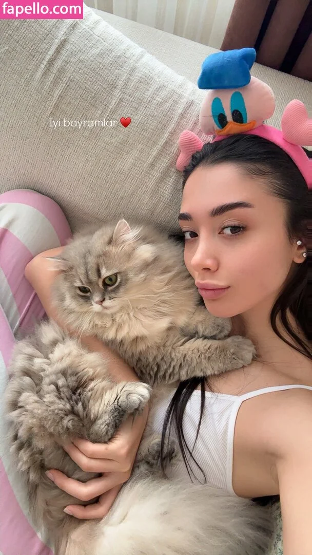 Atavratmiyav Onlyfans Photo Gallery 