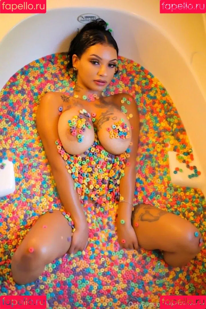 ashleyamor Onlyfans Photo Gallery 