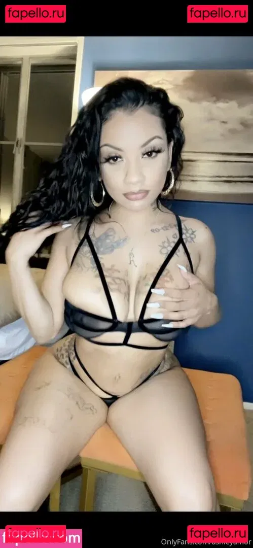 ashleyamor Onlyfans Photo Gallery 