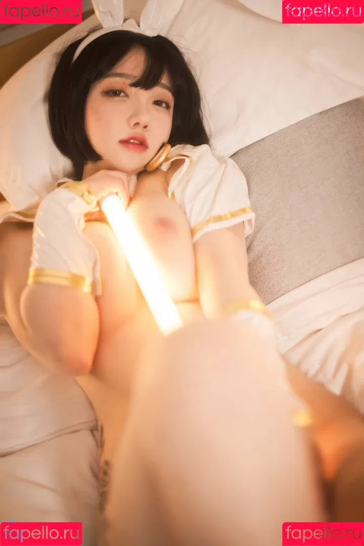 Son Ye Eun Onlyfans Photo Gallery 