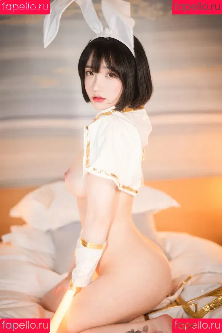 Son Ye Eun Onlyfans Photo Gallery 