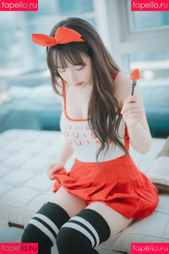 Son Ye Eun Onlyfans Photo Gallery 