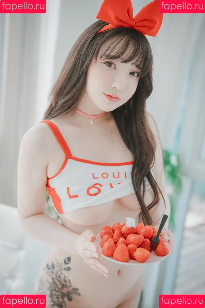 Son Ye Eun Onlyfans Photo Gallery 