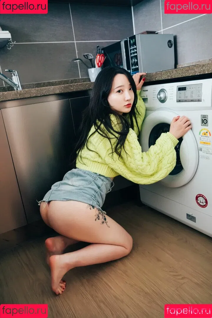 Son Ye Eun Onlyfans Photo Gallery 