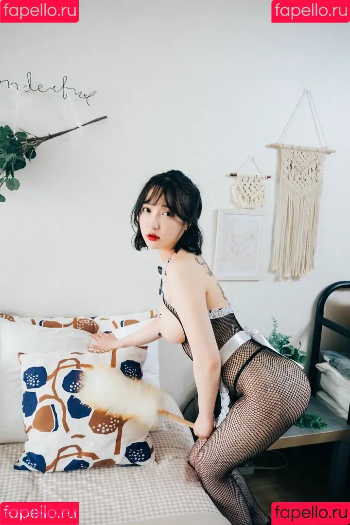 Son Ye Eun Onlyfans Photo Gallery 