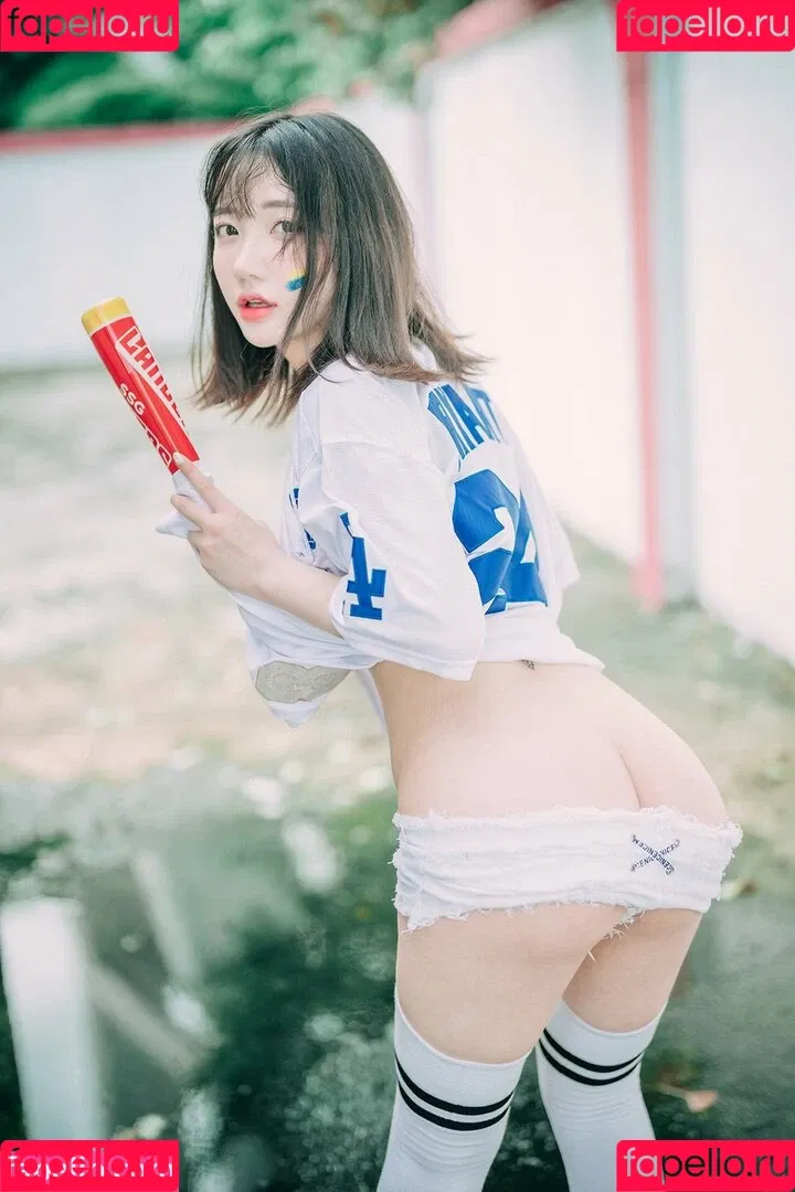 Son Ye Eun Onlyfans Photo Gallery 
