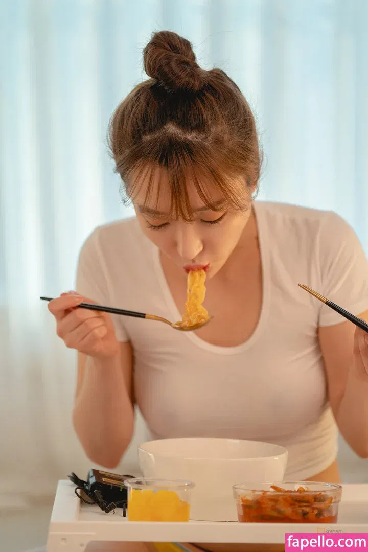 Son Ye Eun Onlyfans Photo Gallery 