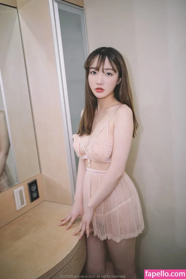 Son Ye Eun Onlyfans Photo Gallery 