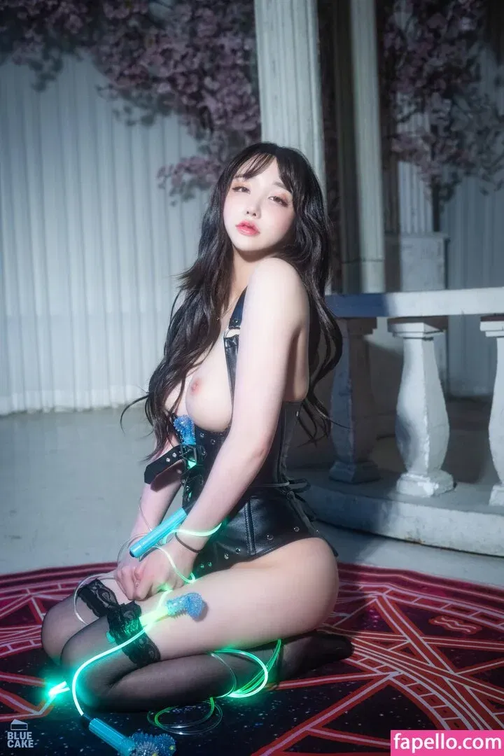 Son Ye Eun Onlyfans Photo Gallery 