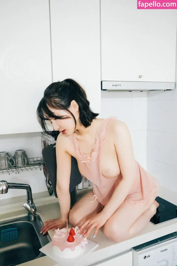 Son Ye Eun Onlyfans Photo Gallery 