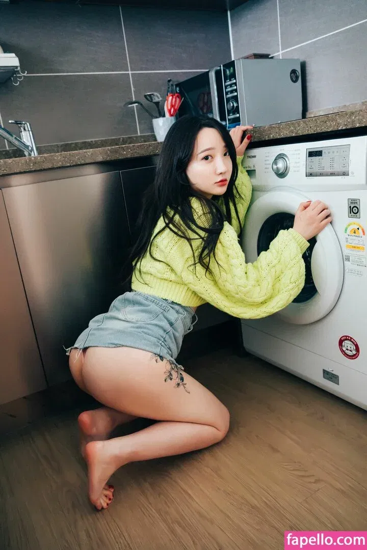 Son Ye Eun Onlyfans Photo Gallery 
