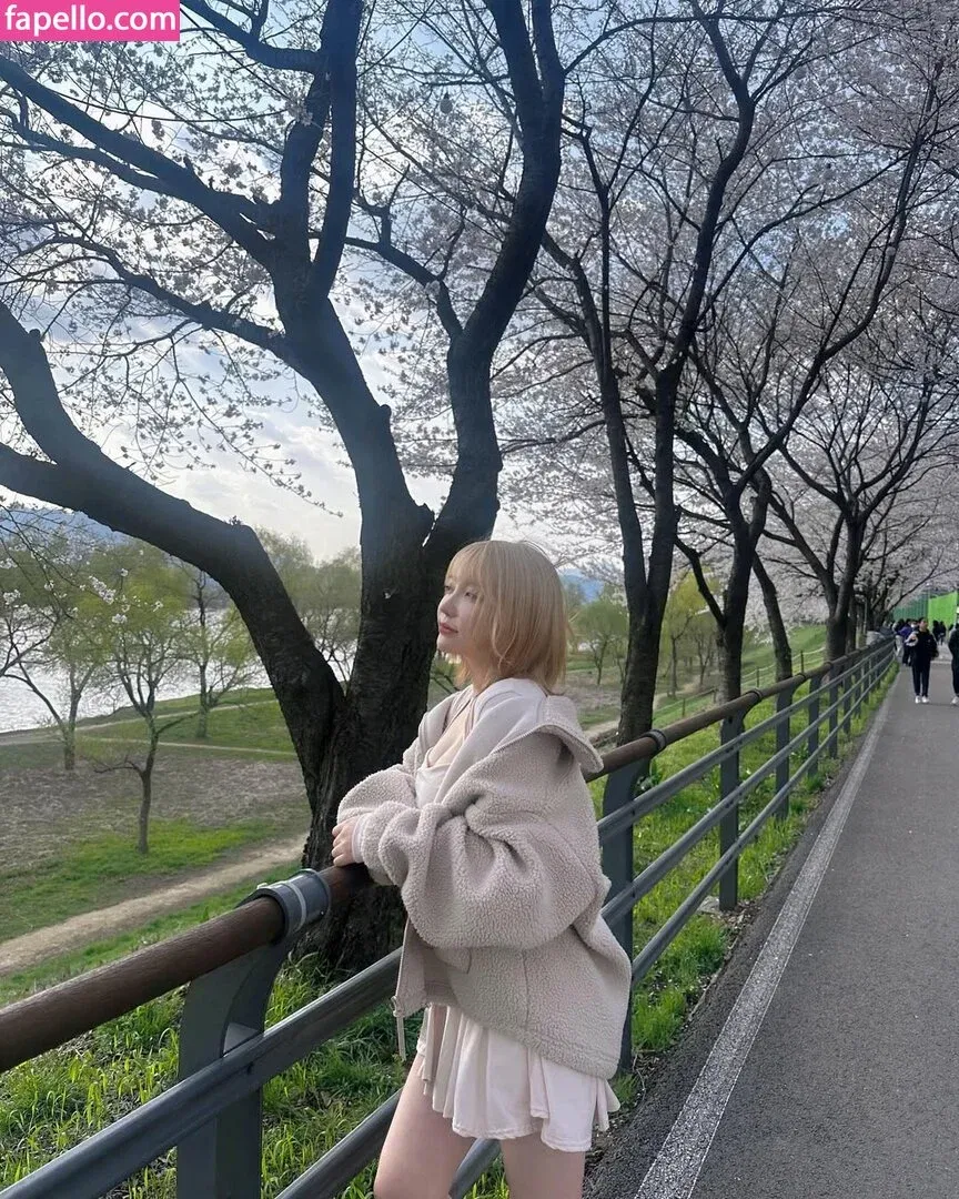 Son Ye Eun Onlyfans Photo Gallery 