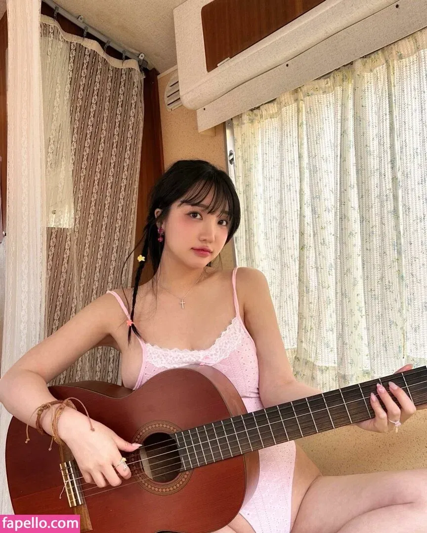 Son Ye Eun Onlyfans Photo Gallery 