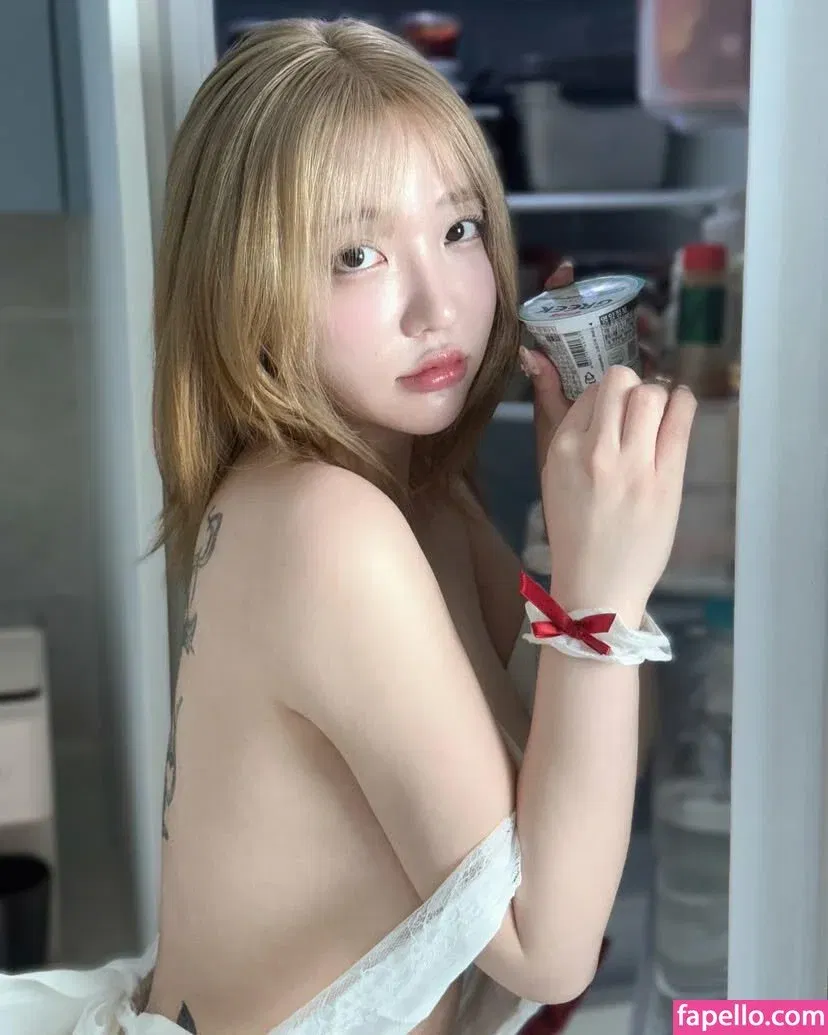 Son Ye Eun Onlyfans Photo Gallery 
