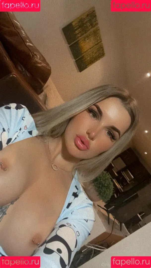 arianaus Onlyfans Photo Gallery 