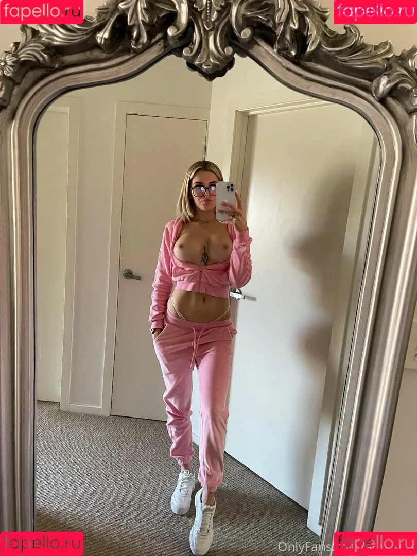 arianaus Onlyfans Photo Gallery 