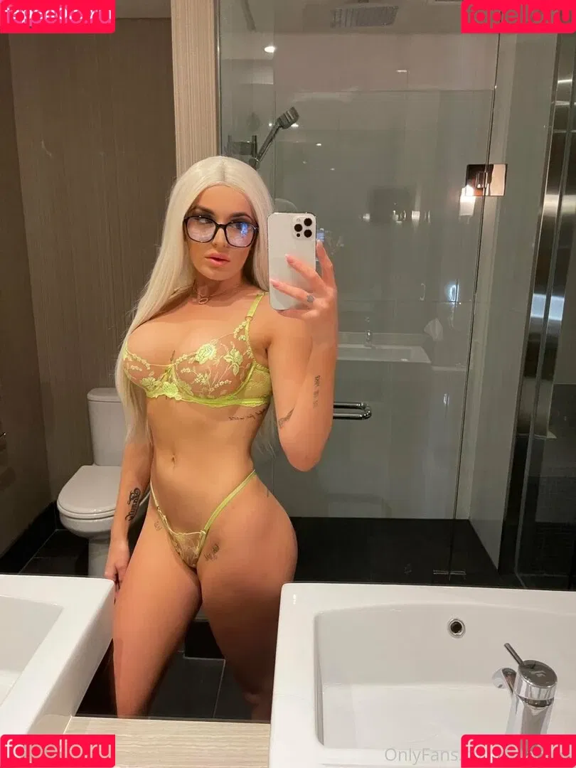arianaus Onlyfans Photo Gallery 