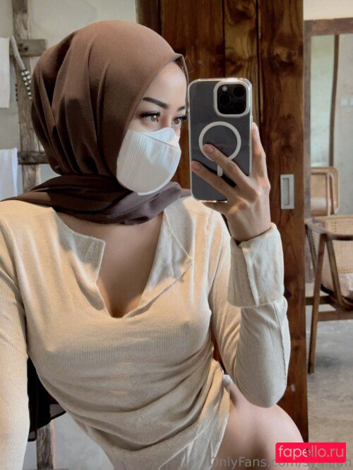 syalifah Onlyfans Photo Gallery 