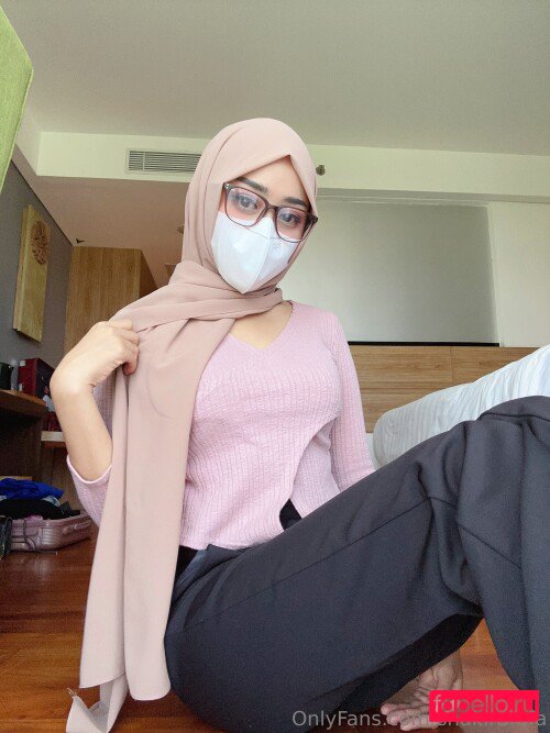 syalifah Onlyfans Photo Gallery 