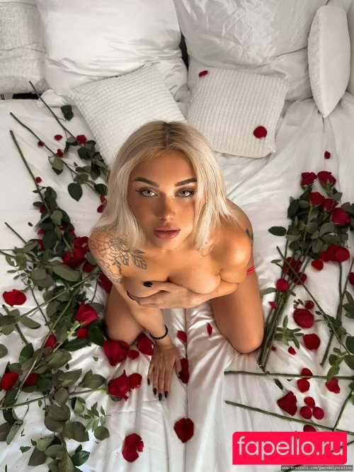 gwendolynceline Onlyfans Photo Gallery 