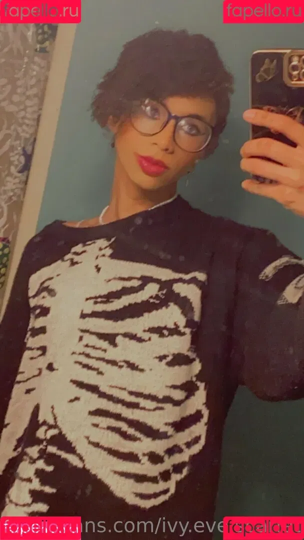 ivyevescarlet Onlyfans Photo Gallery 