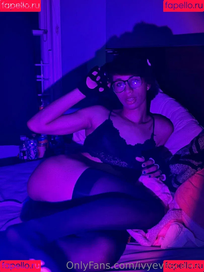 ivyevescarlet Onlyfans Photo Gallery 