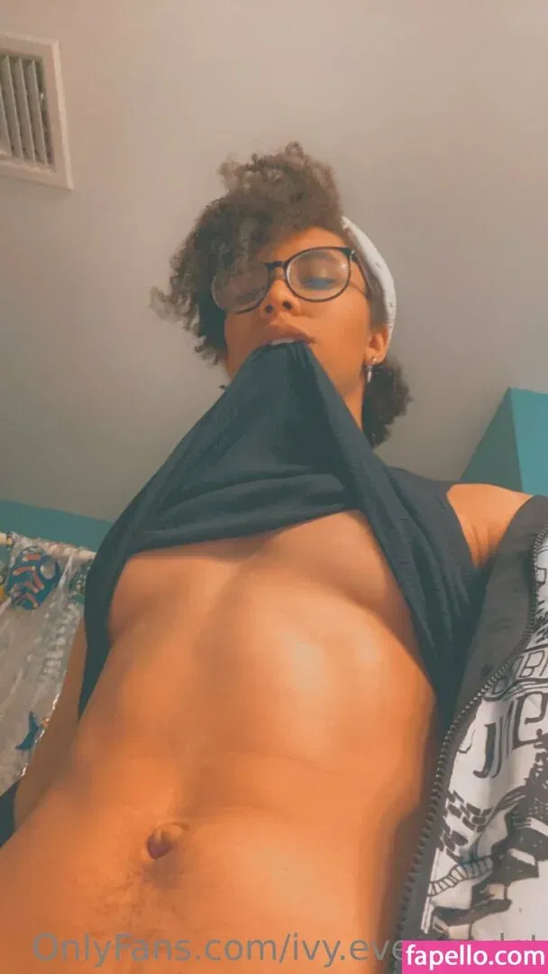 ivyevescarlet Onlyfans Photo Gallery 