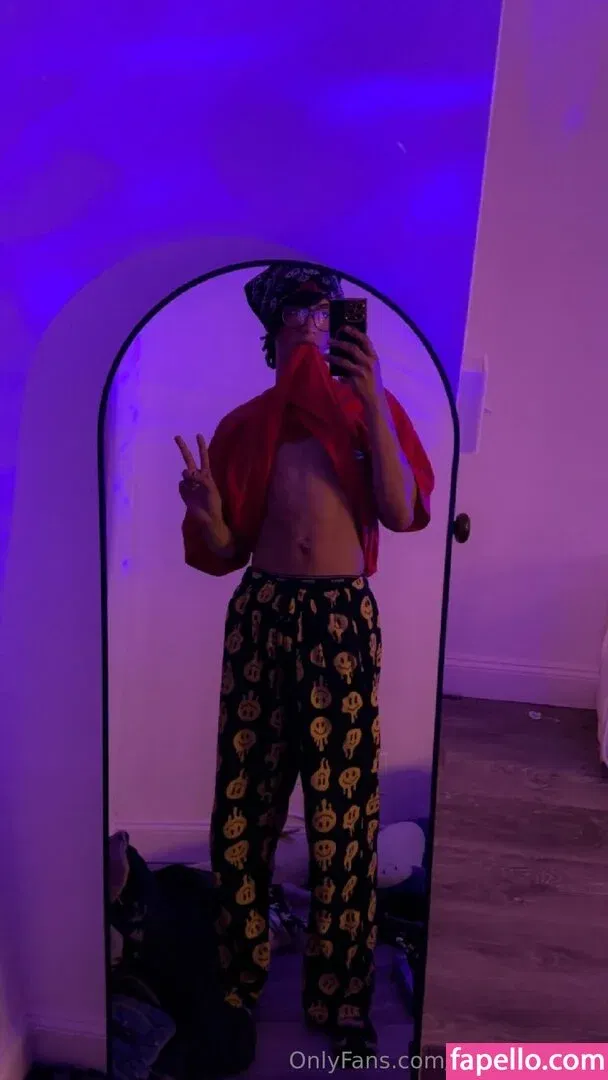 ivyevescarlet Onlyfans Photo Gallery 