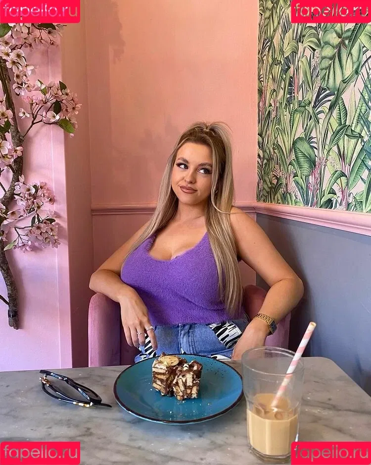Amber Rose Brightman Onlyfans Photo Gallery 