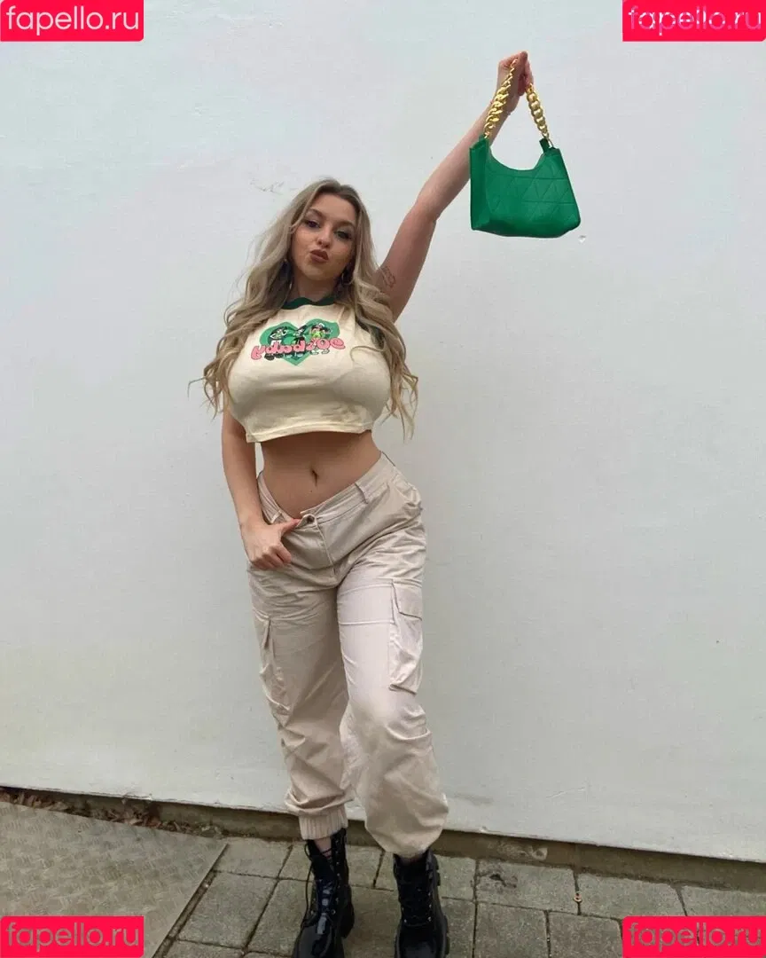 Amber Rose Brightman Onlyfans Photo Gallery 