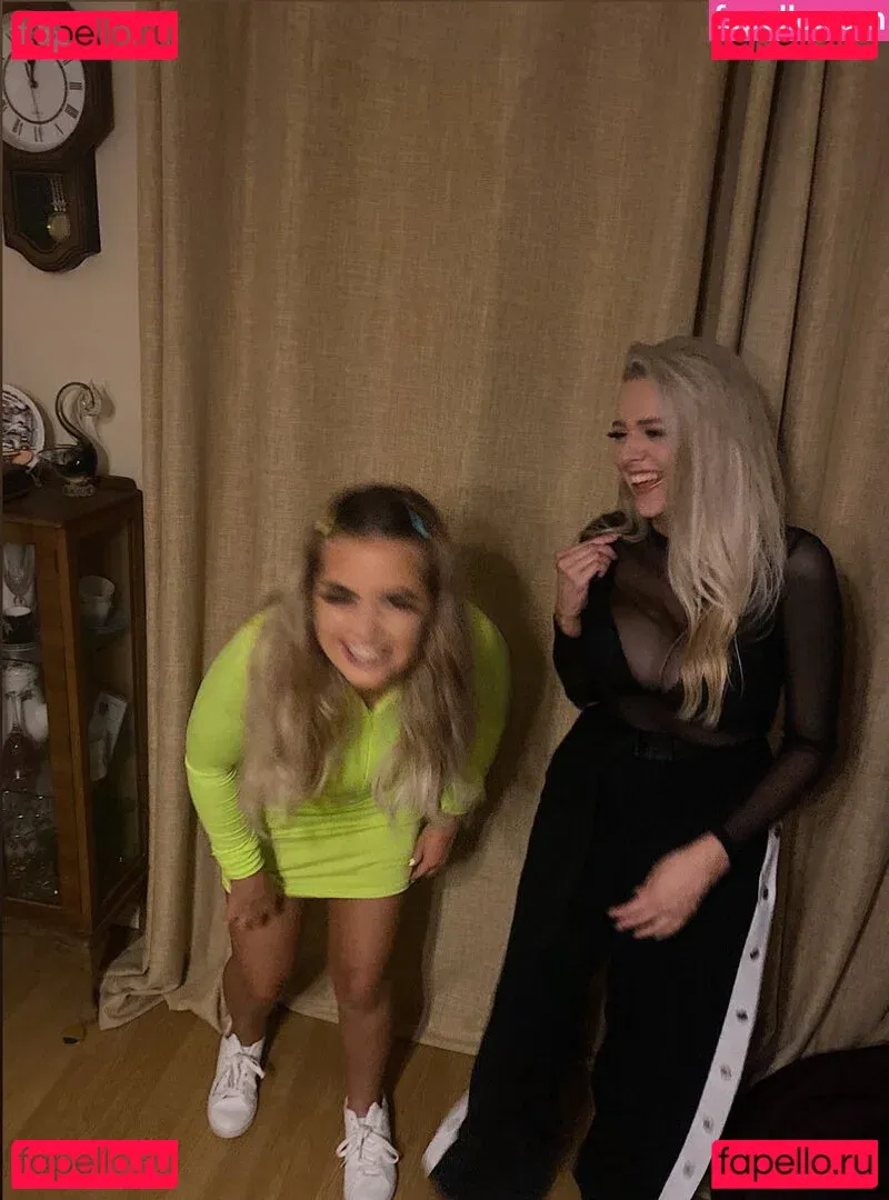 Amber Rose Brightman Onlyfans Photo Gallery 