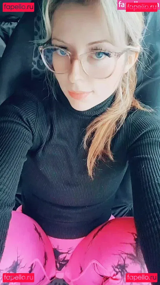 clarabella_leo Onlyfans Photo Gallery 