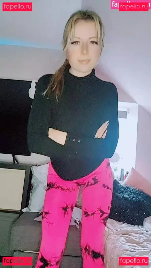 clarabella_leo Onlyfans Photo Gallery 