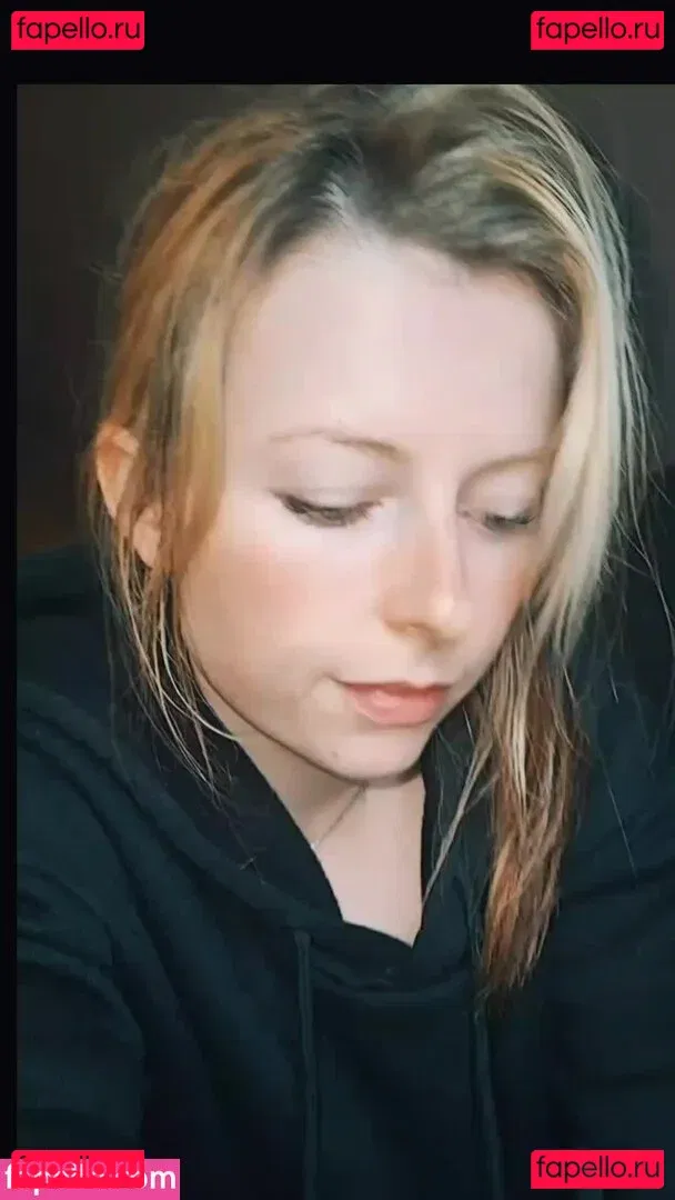 clarabella_leo Onlyfans Photo Gallery 