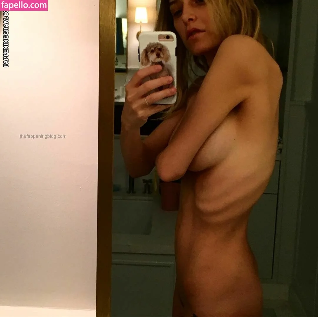 Jenny Mollen Onlyfans Photo Gallery 