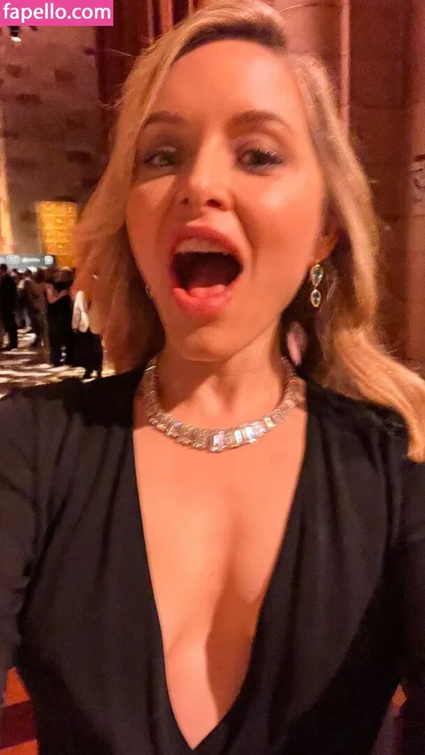 Jenny Mollen Onlyfans Photo Gallery 