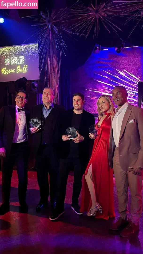 Jenny Mollen Onlyfans Photo Gallery 