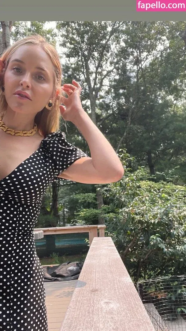 Jenny Mollen Onlyfans Photo Gallery 