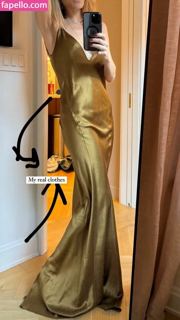 Jenny Mollen Onlyfans Photo Gallery 