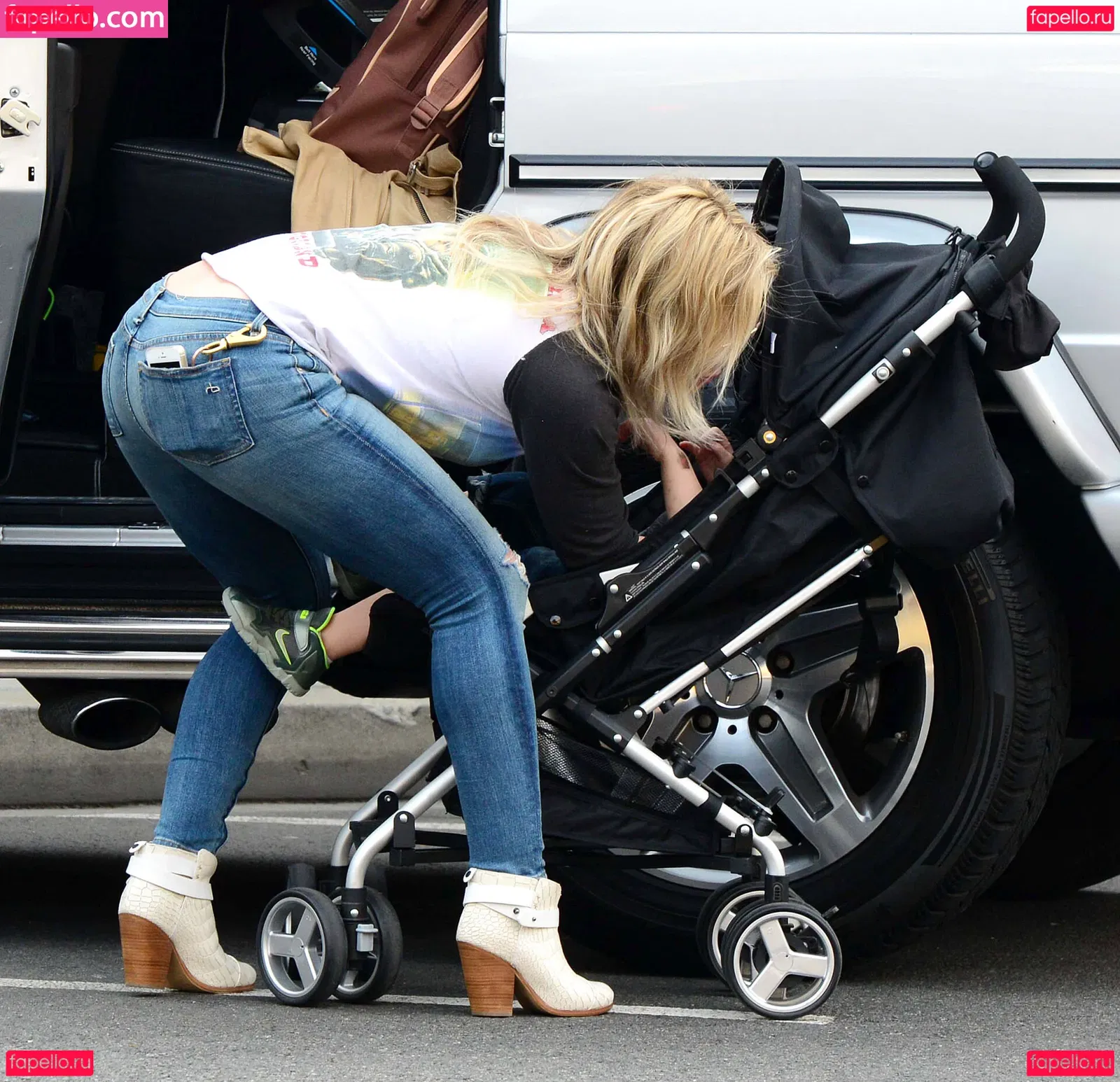 Hillary Duff Onlyfans Photo Gallery 