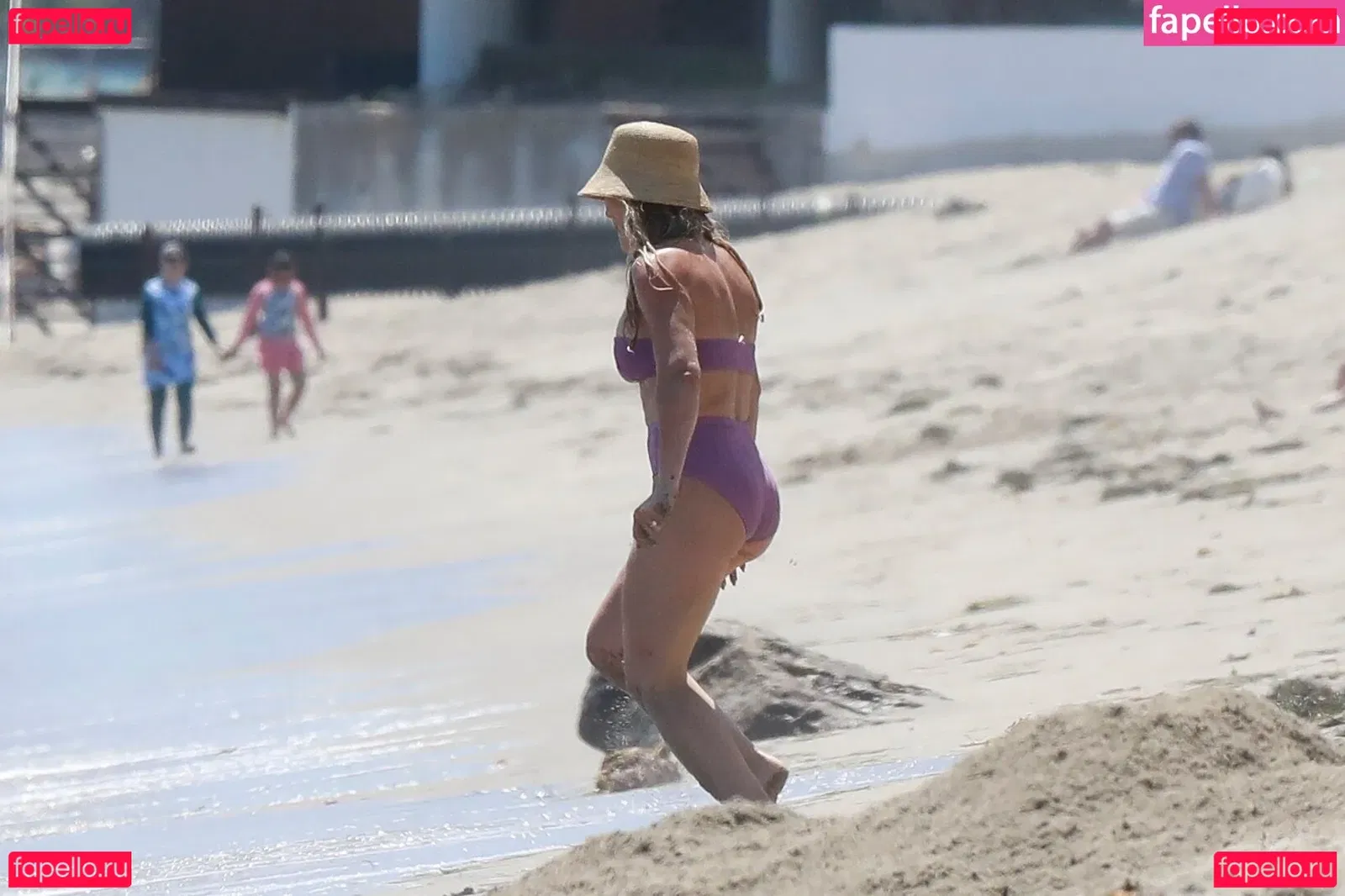 Hillary Duff Onlyfans Photo Gallery 