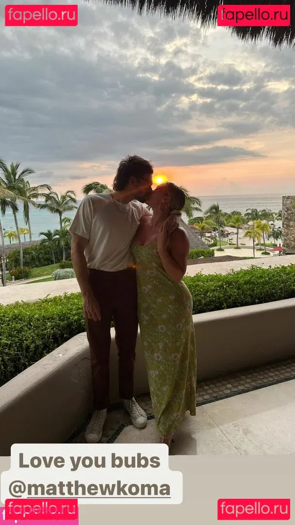 Hillary Duff Onlyfans Photo Gallery 