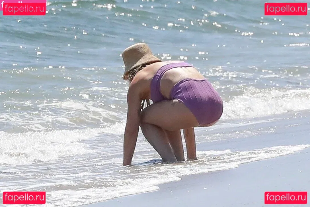 Hillary Duff Onlyfans Photo Gallery 