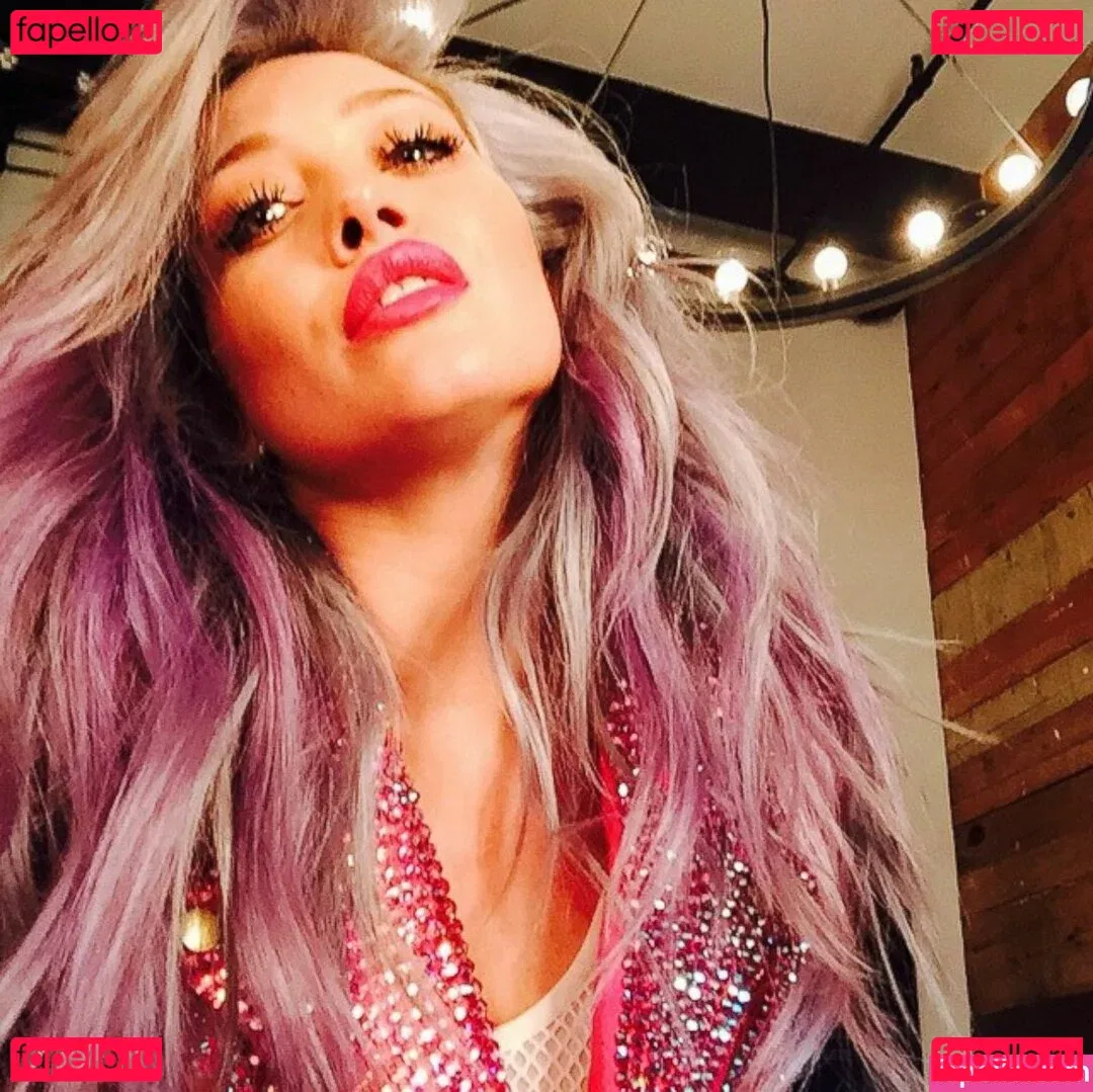 Hillary Duff Onlyfans Photo Gallery 