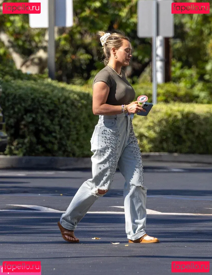 Hillary Duff Onlyfans Photo Gallery 