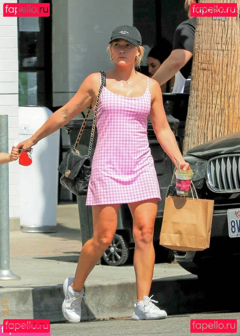 Hillary Duff Onlyfans Photo Gallery 