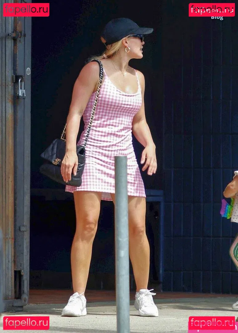 Hillary Duff Onlyfans Photo Gallery 