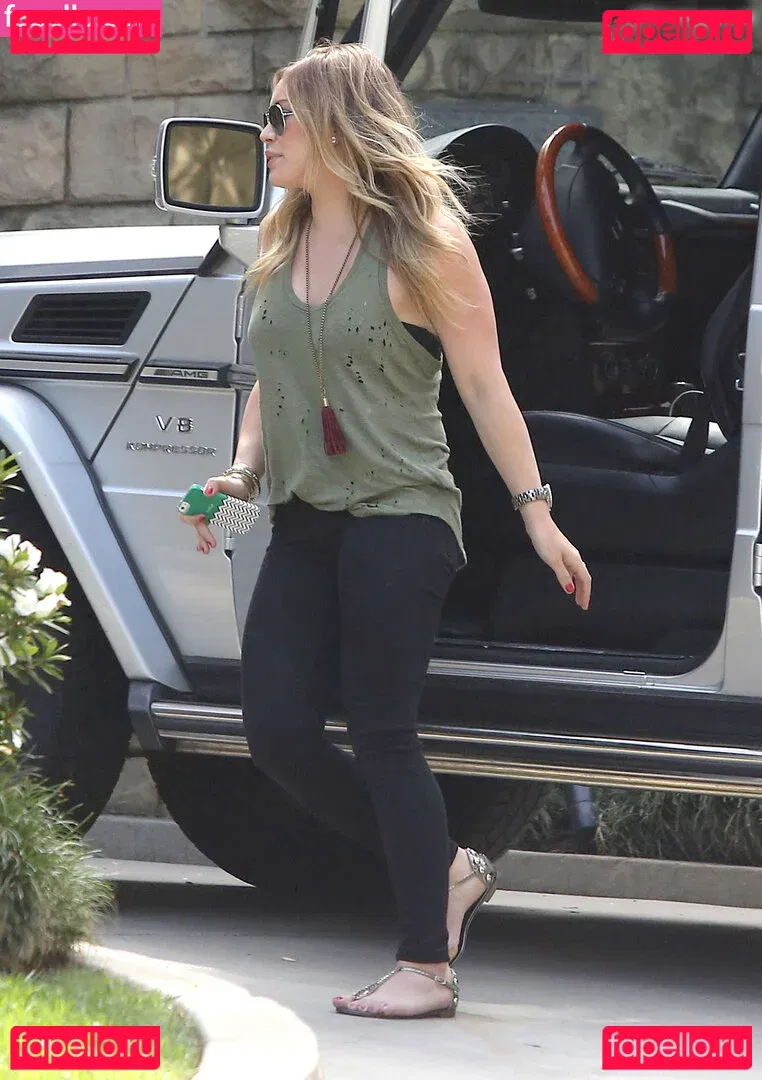 Hillary Duff Onlyfans Photo Gallery 